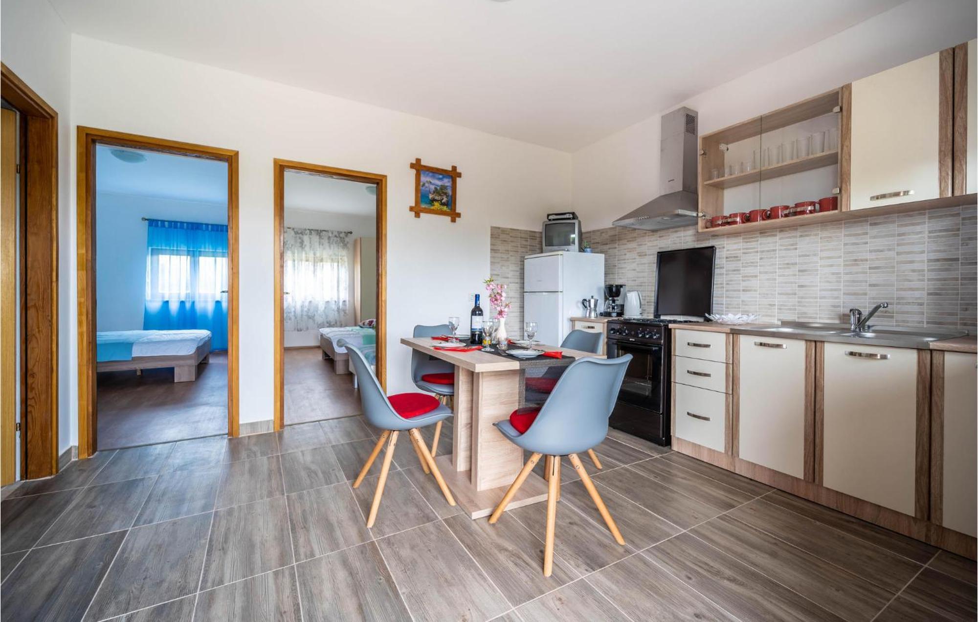 Amazing Apartment In Krnica With Kitchen Exteriér fotografie